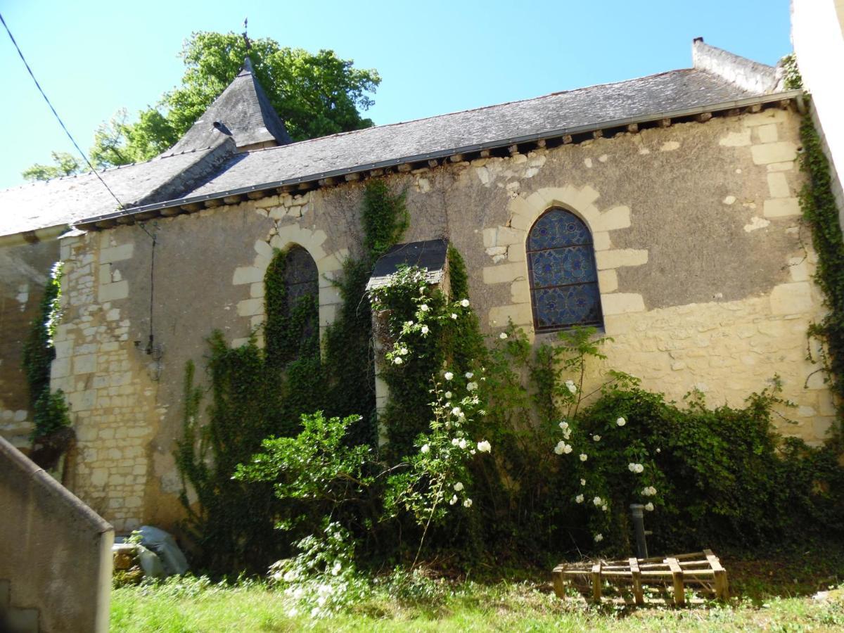 Appartement Le Compostelle Prieure Gite Les Medievales à Courchamps Extérieur photo